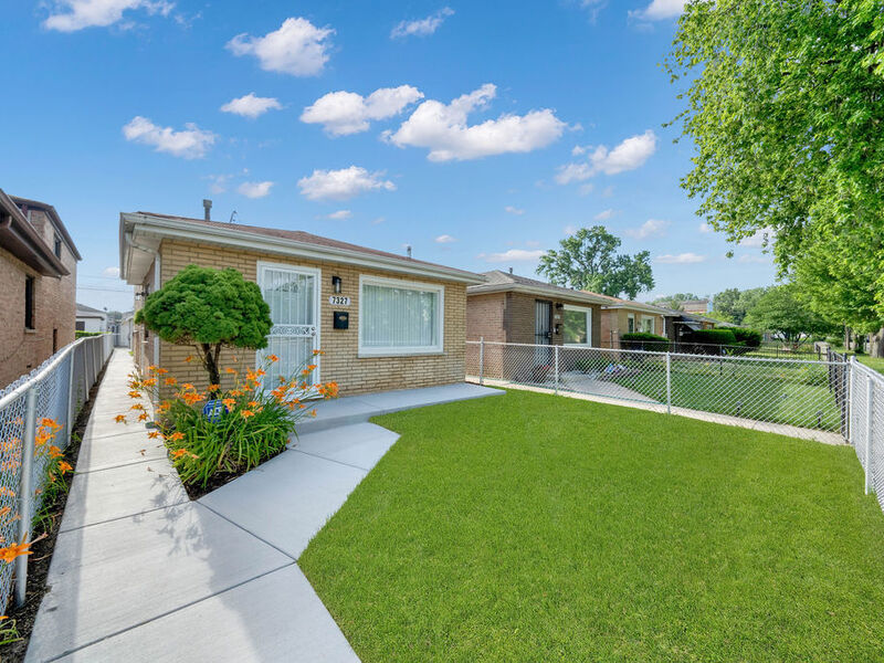 7327 S Hoyne Avenue Chicago IL 60636