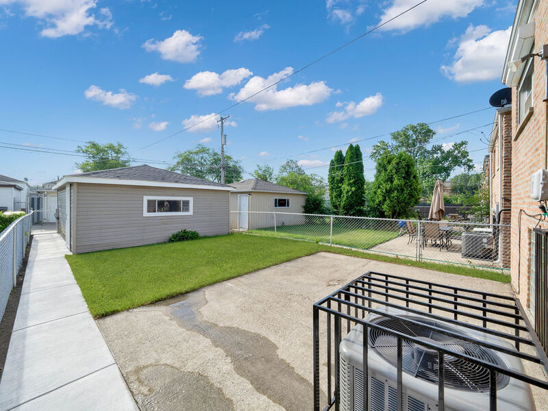 7327 S Hoyne Avenue Chicago IL 60636