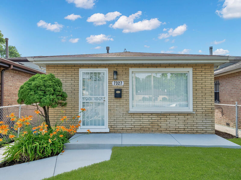 7327 S Hoyne Avenue Chicago IL 60636
