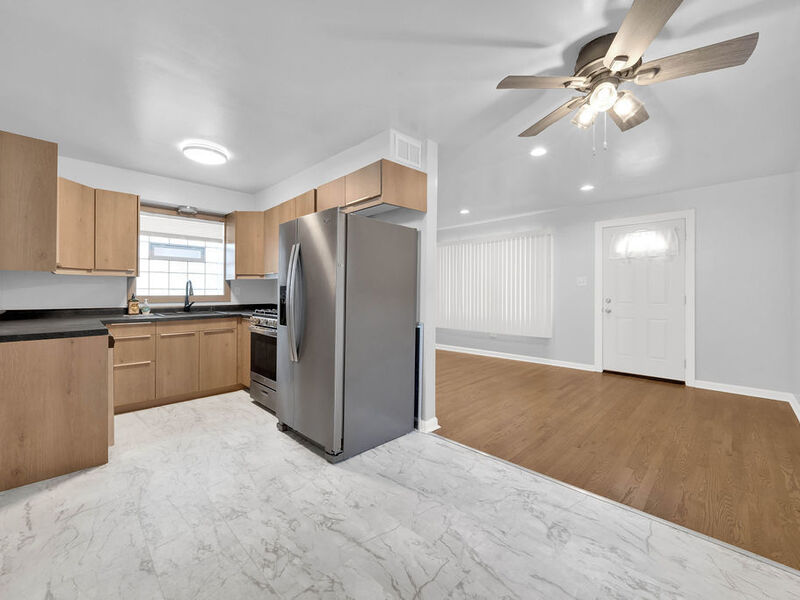 7327 S Hoyne Avenue Chicago IL 60636
