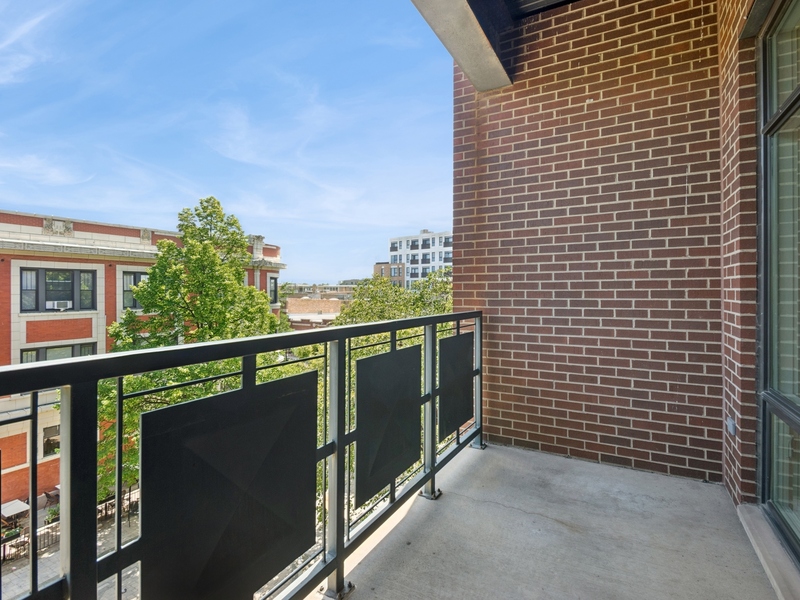 2326 W Giddings Street Chicago IL 60625