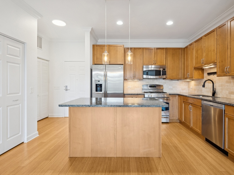 2326 W Giddings Street Chicago IL 60625