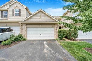 Photo of 225 St Josephs Way Yorkville IL 60560
