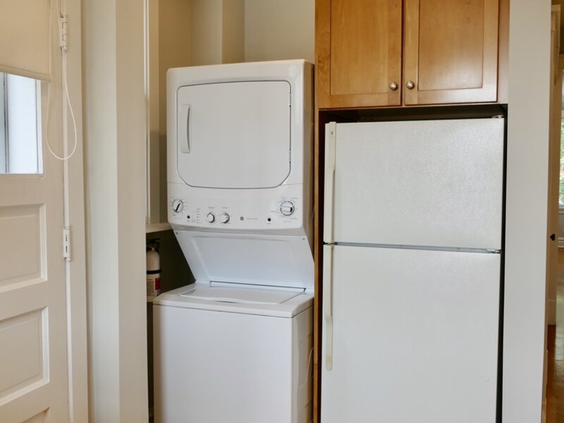 1961 W Winona Avenue Chicago IL 60640