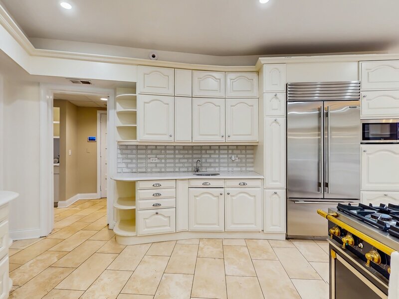 570 Hathaway Circle Lake Forest IL 60045