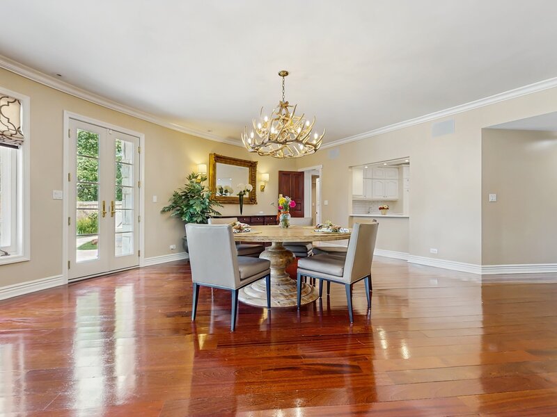 570 Hathaway Circle Lake Forest IL 60045
