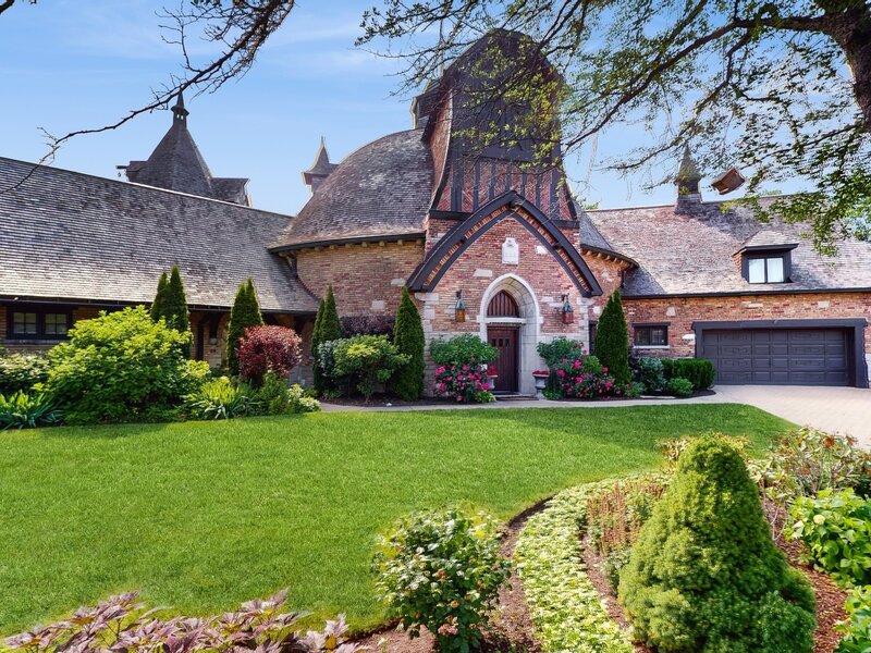 570 Hathaway Circle Lake Forest IL 60045