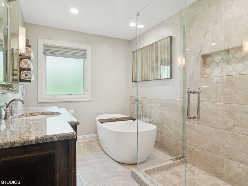 231 N Forest Court Addison IL 60101