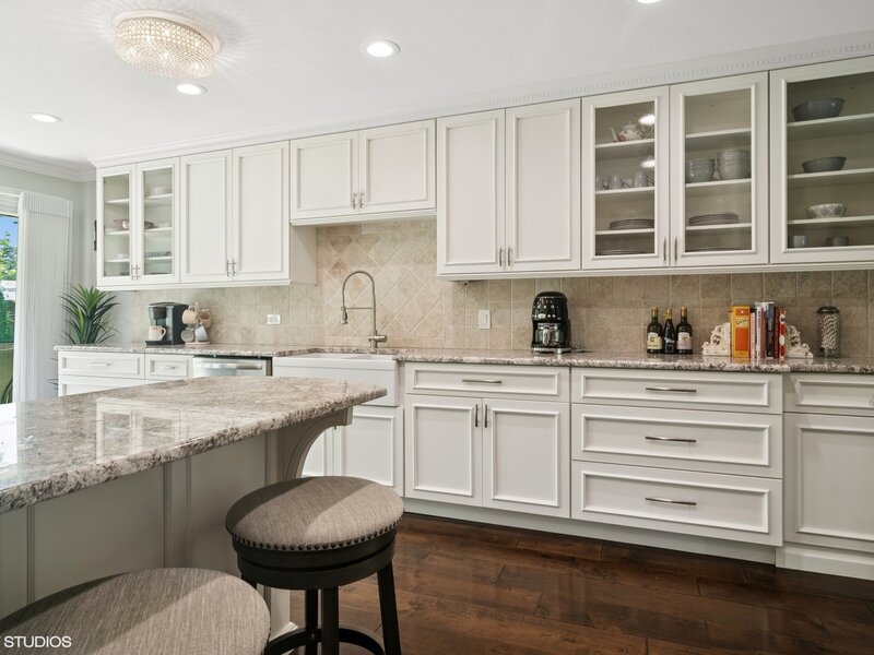 231 N Forest Court Addison IL 60101