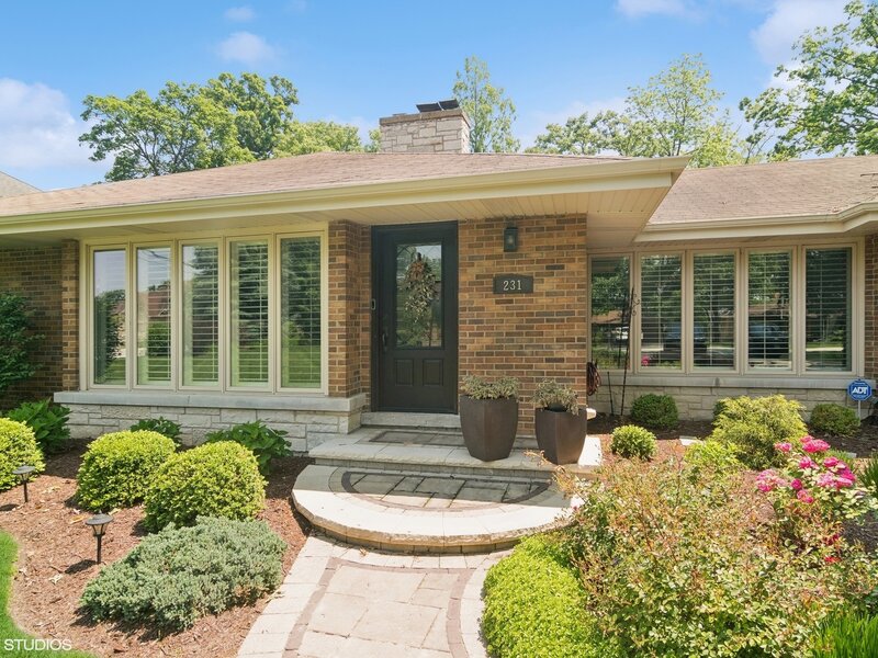 231 N Forest Court Addison IL 60101