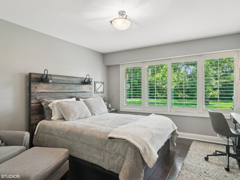 231 N Forest Court Addison IL 60101