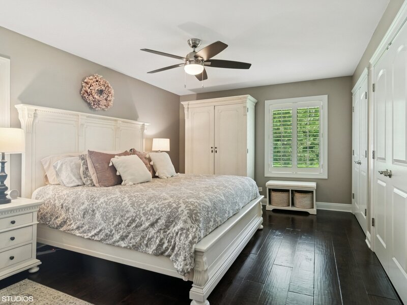 231 N Forest Court Addison IL 60101