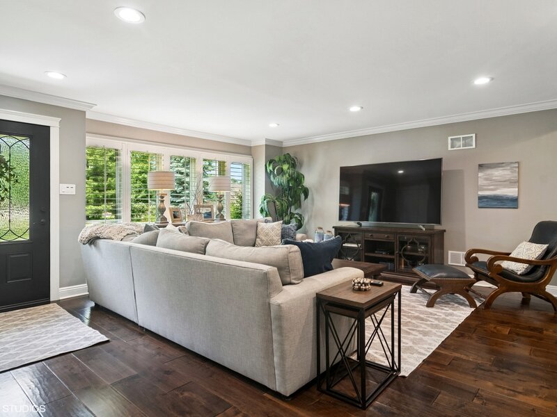 231 N Forest Court Addison IL 60101