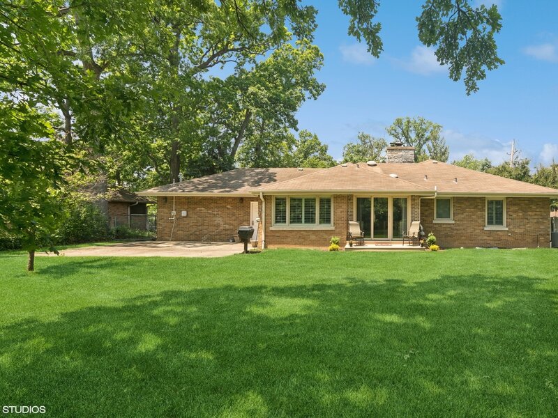 231 N Forest Court Addison IL 60101
