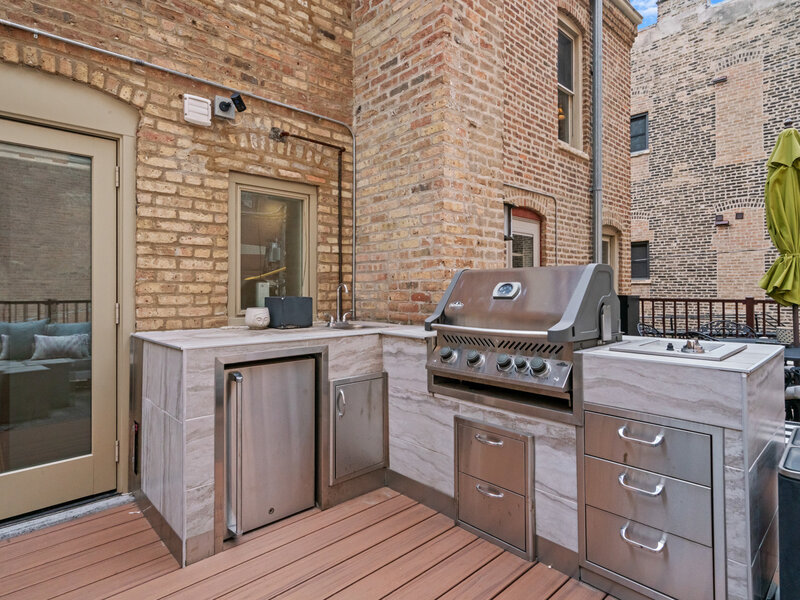2113 N Clark Street Chicago IL 60614