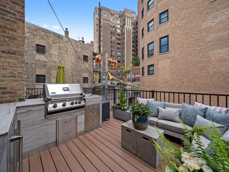 2113 N Clark Street Chicago IL 60614