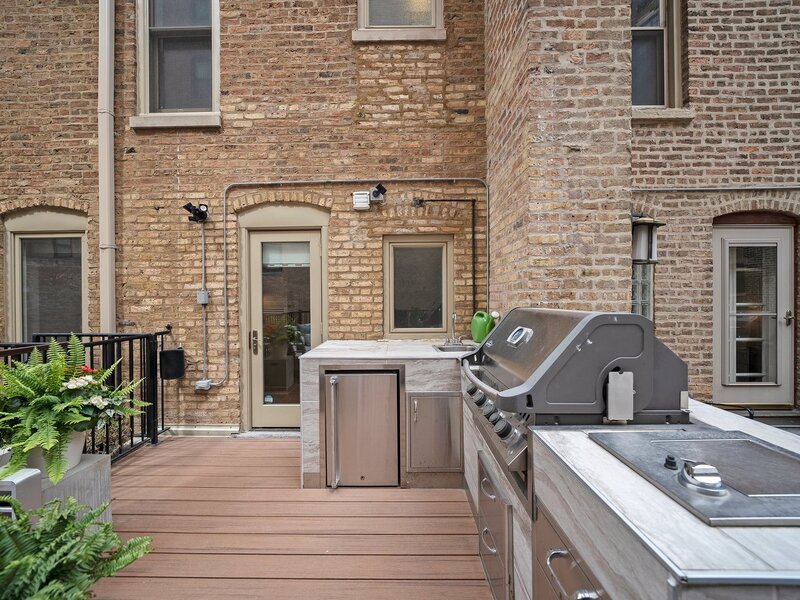 2113 N Clark Street Chicago IL 60614