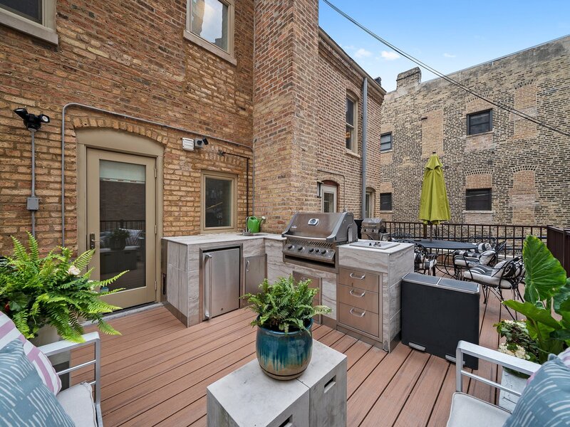 2113 N Clark Street Chicago IL 60614