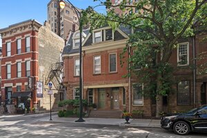 Photo of 2113 N Clark Street Chicago IL 60614