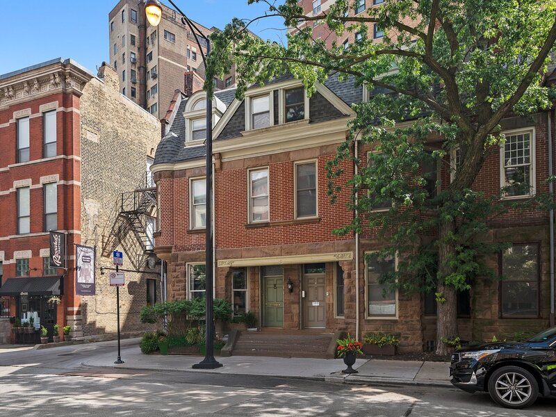 2113 N Clark Street Chicago IL 60614
