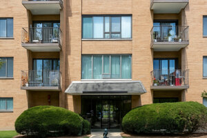 Photo of 1747 W Crystal Lane Mount Prospect IL 60056 Unit 709