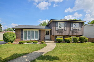 Photo of 1702 W Stone Avenue Addison IL 60101