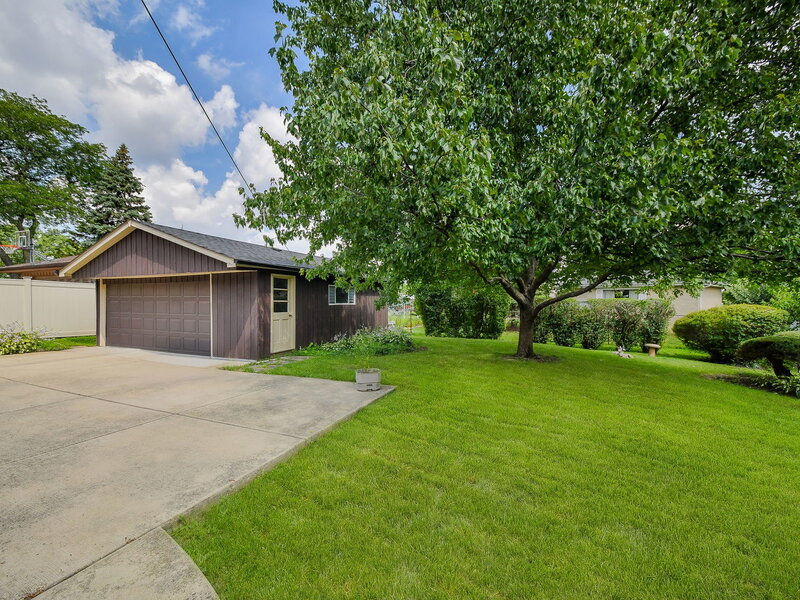 1702 W Stone Avenue Addison IL 60101