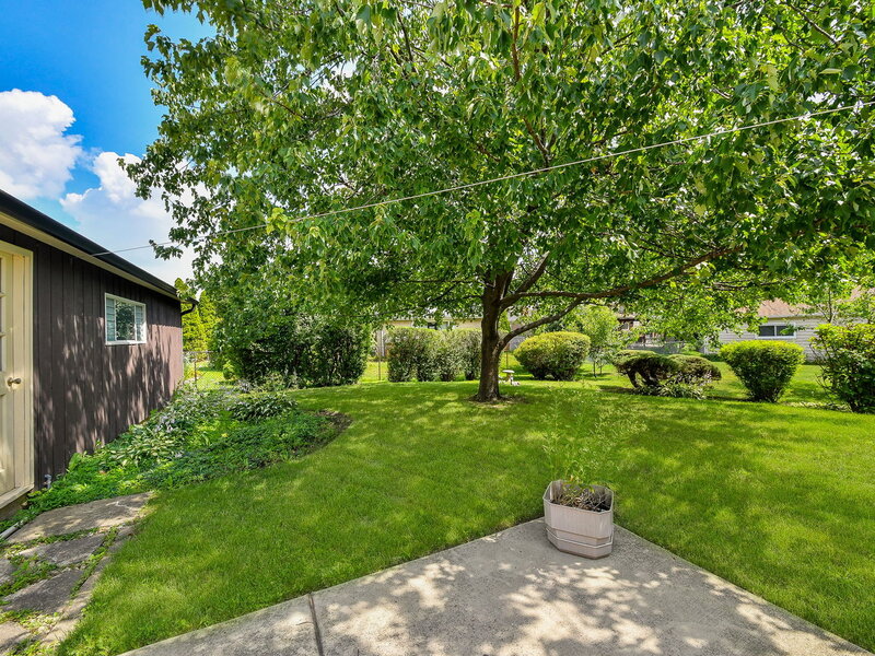 1702 W Stone Avenue Addison IL 60101