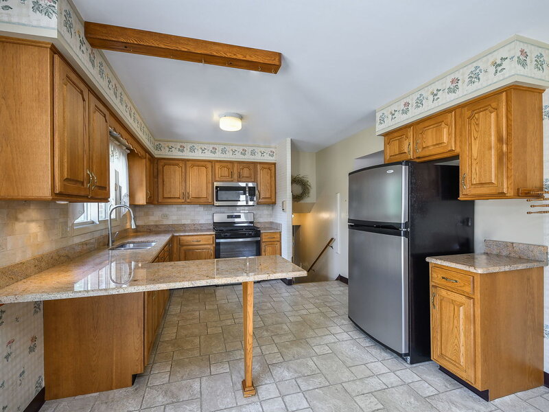 1702 W Stone Avenue Addison IL 60101