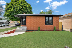 Photo of 7558 S Damen Avenue Chicago IL 60620