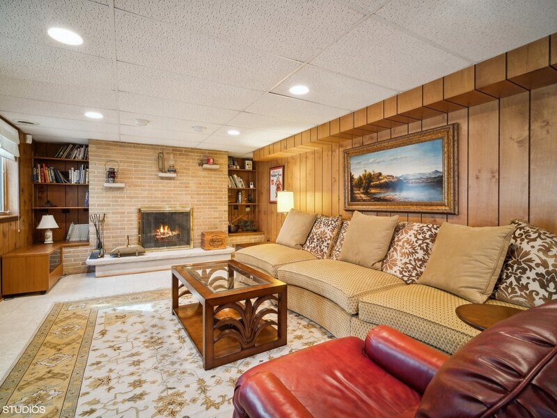 170 N Rainbow Road North Barrington IL 60010