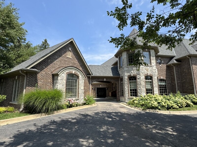 16 91st Street Burr Ridge IL 60527
