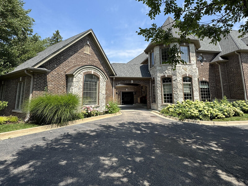 16 91st Street Burr Ridge IL 60527