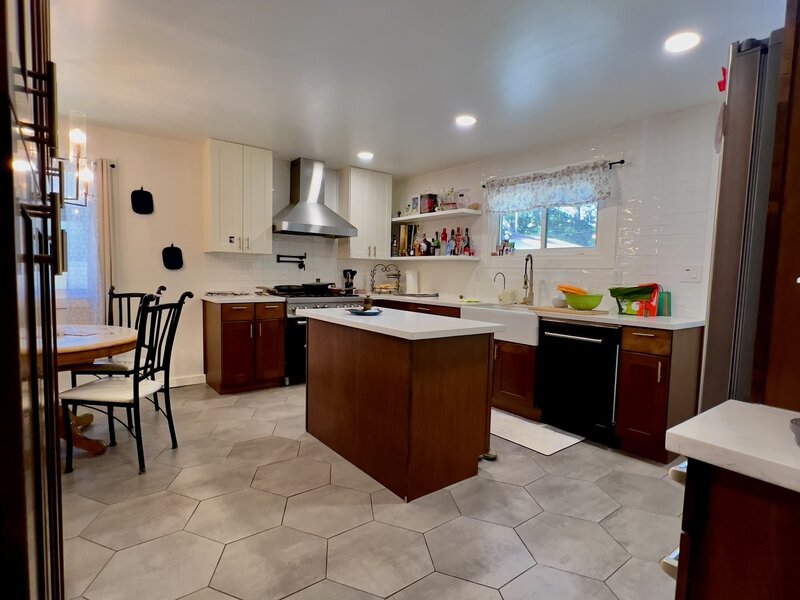 17750 Clyde Avenue Lansing IL 60438