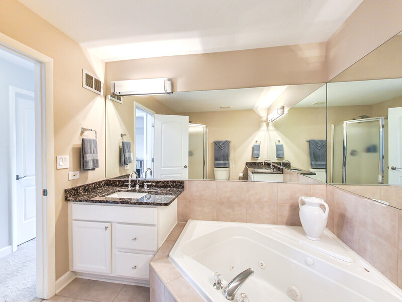 871 Rosebud Court Roselle IL 60172