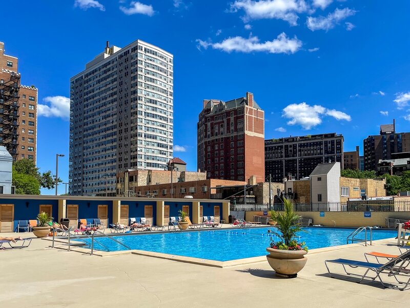 655 W Irving Park Road Chicago IL 60613