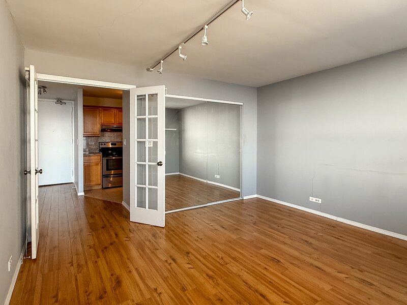 655 W Irving Park Road Chicago IL 60613
