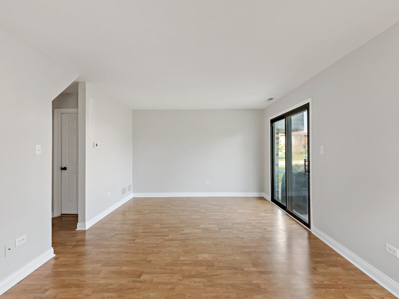 8517 Steven Place Tinley Park IL 60477