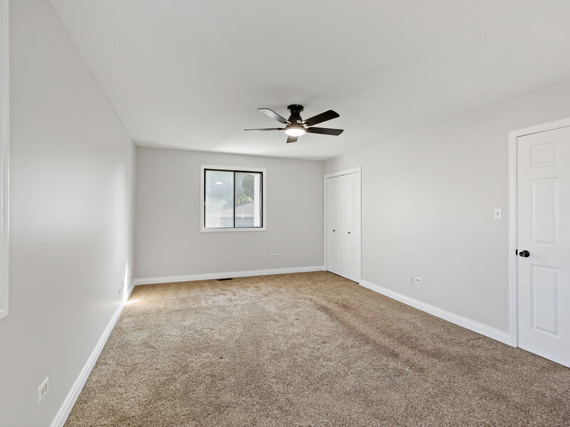 8517 Steven Place Tinley Park IL 60477
