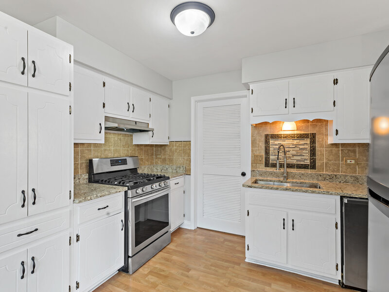 8517 Steven Place Tinley Park IL 60477