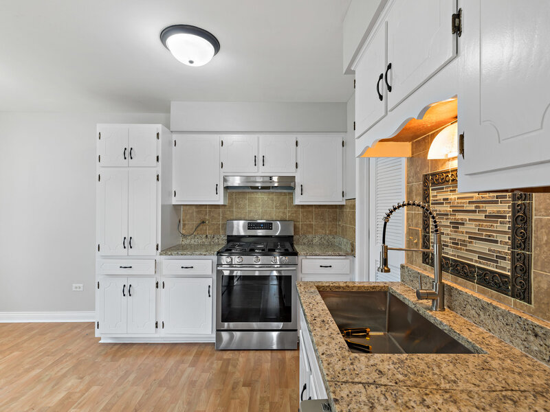 8517 Steven Place Tinley Park IL 60477
