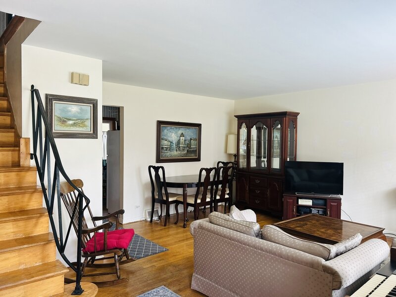 415 E Lincoln Street Mount Prospect IL 60056
