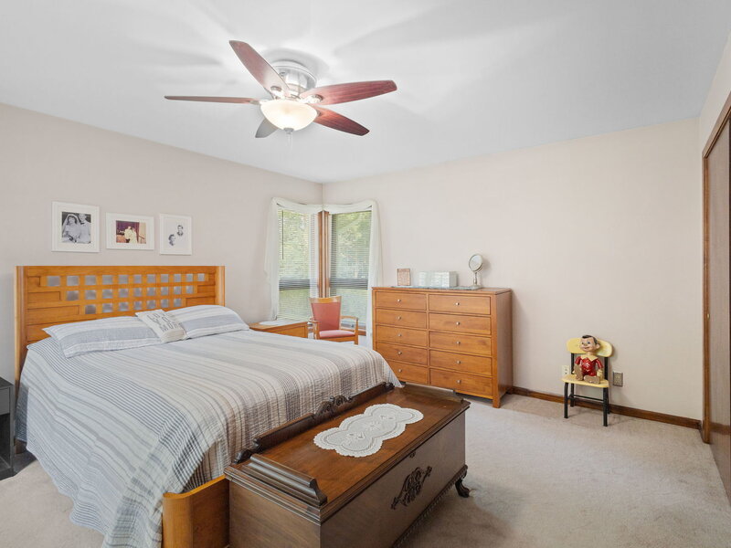 148 N Lincolnway North Aurora IL 60542