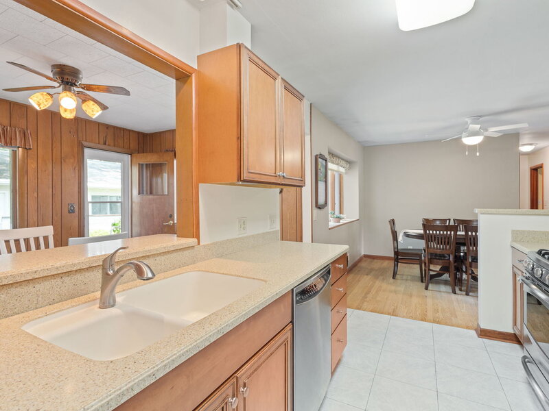 148 N Lincolnway North Aurora IL 60542