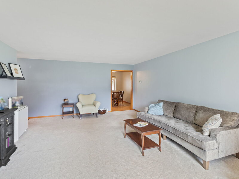 148 N Lincolnway North Aurora IL 60542