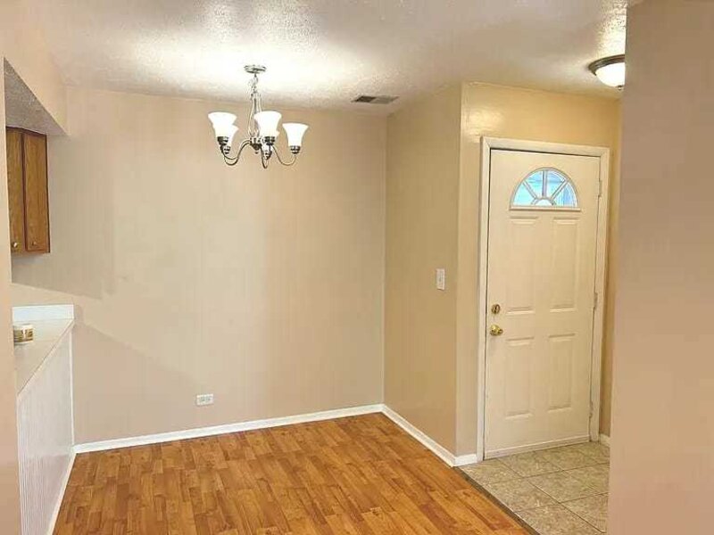 1964 Kenilworth Circle Hoffman Estates IL 60169