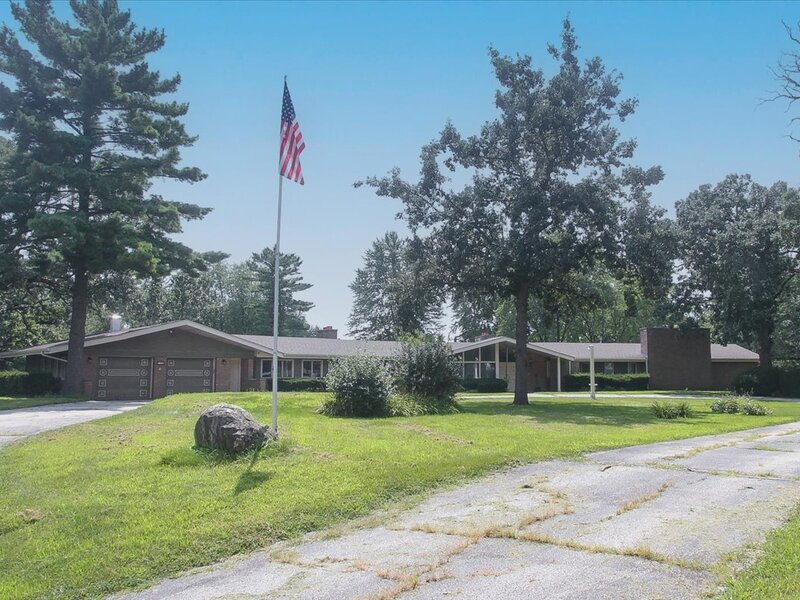 701 W Stearns Road Bartlett IL 60103