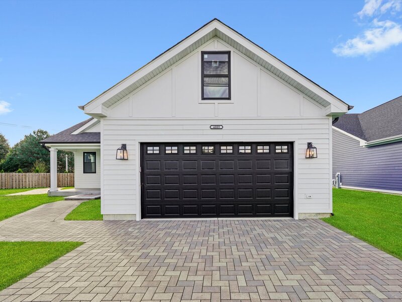 4009 Faith Lane St. Charles IL 60174