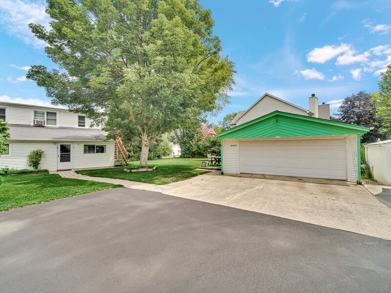 23761 N Cottage Road Lake Zurich IL 60047