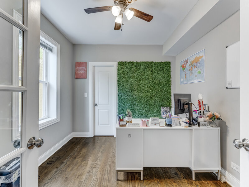 9124 S Bell Avenue Chicago IL 60643